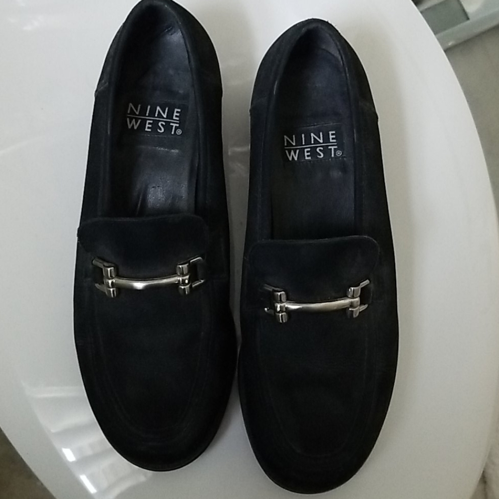 Nine West leather upper suade loafer w/ buckle